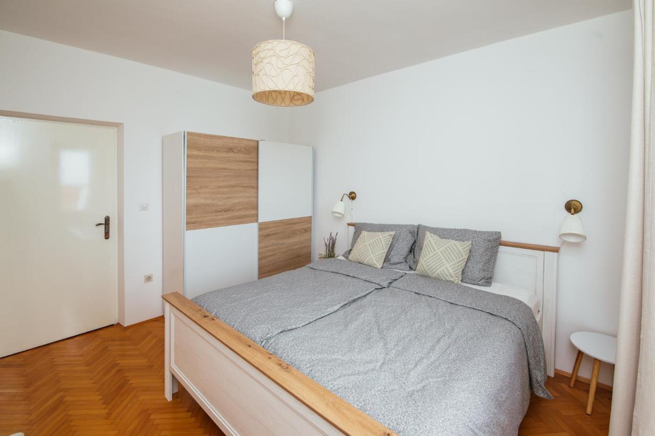 Apartment Michelin Primosten Exterior photo
